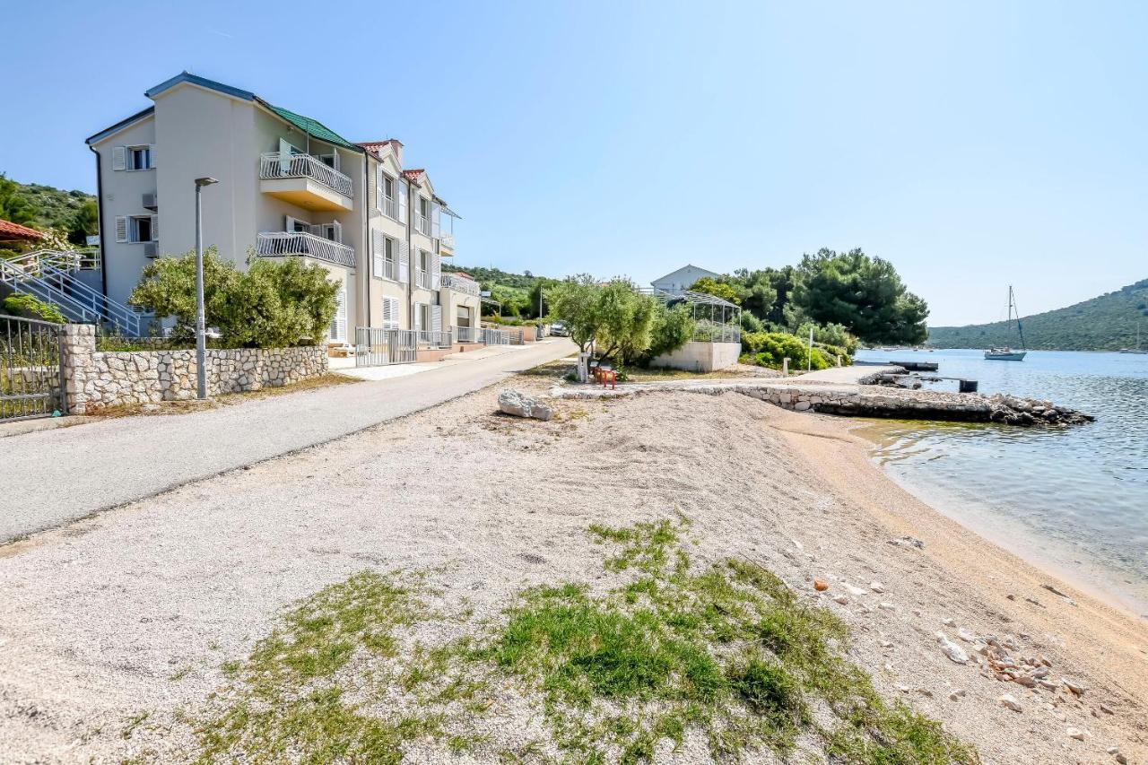 Apartments Silvana Rogoznica  Exterior photo